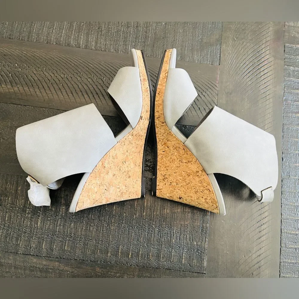 Michael Antonio Cork Wedge Sandals 6.5 NWOT Minimalist Neutral Platform